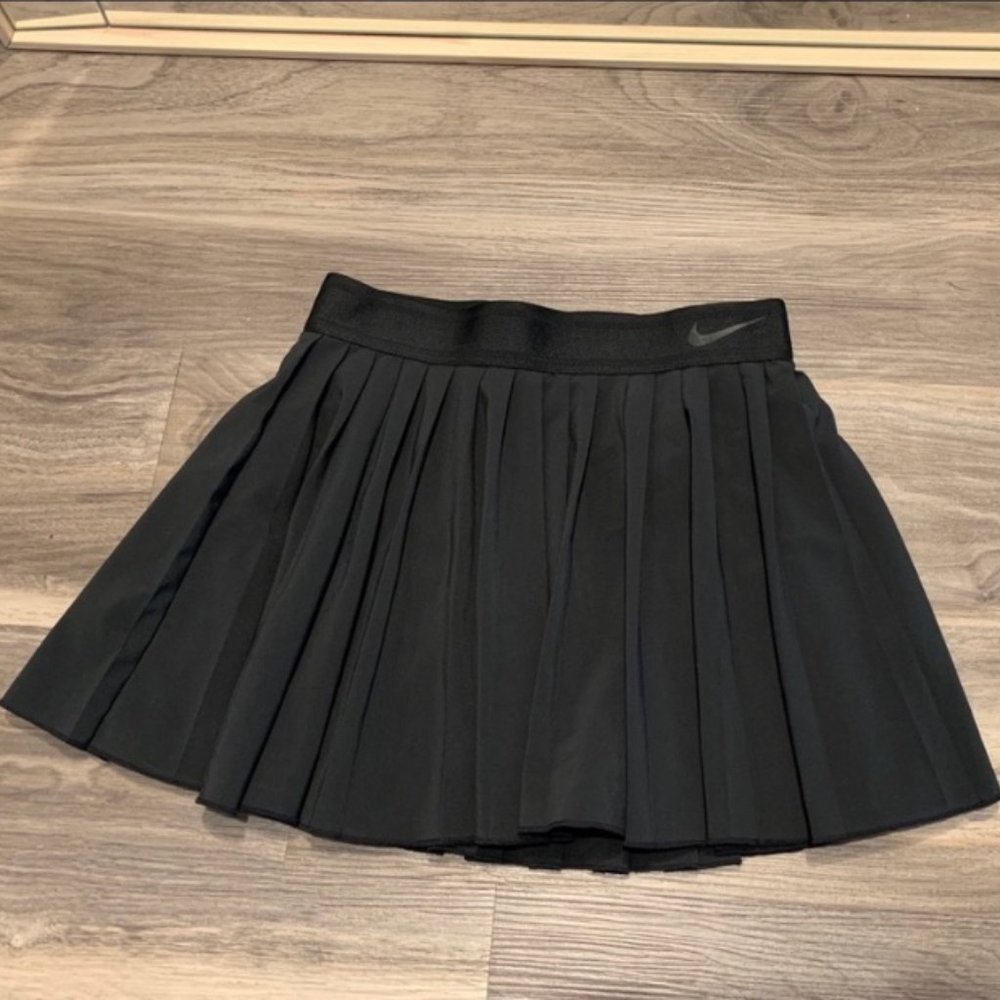 NWOT Nike Victory Tennis Skirt